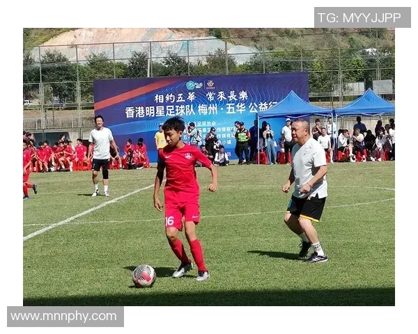 半场：米兰1-2都灵，拉比奥世界波，托莫里送点，莱奥伤退